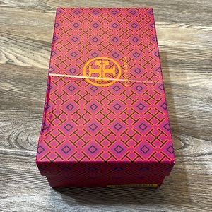 NWT Tory Burch millers light makeup